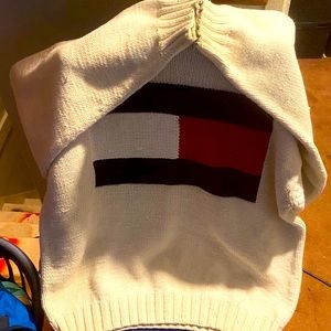 Vintage Tommy Hilfiger sweater L